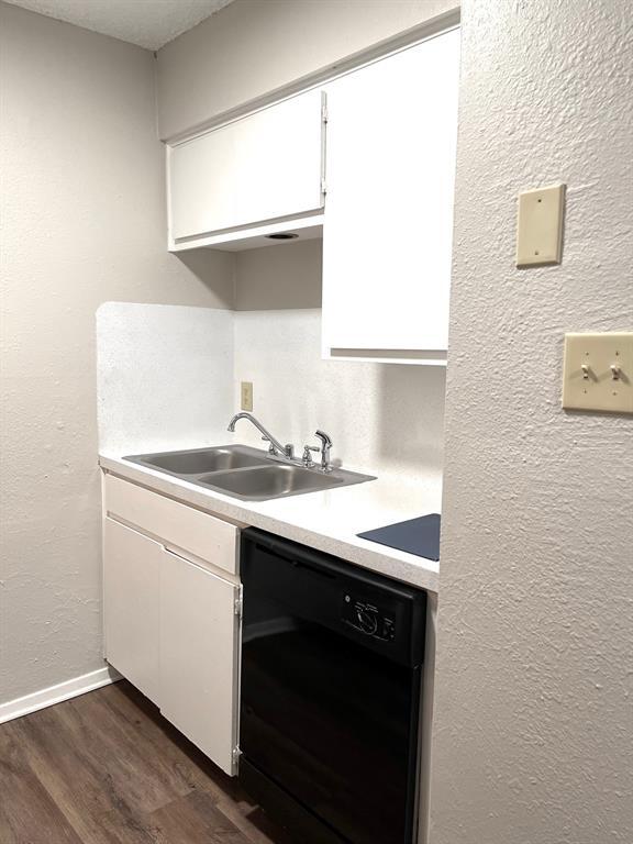 Building Photo - 5303 St Georges Green