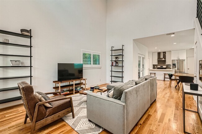 Foto del edificio - 4916 McKinney St