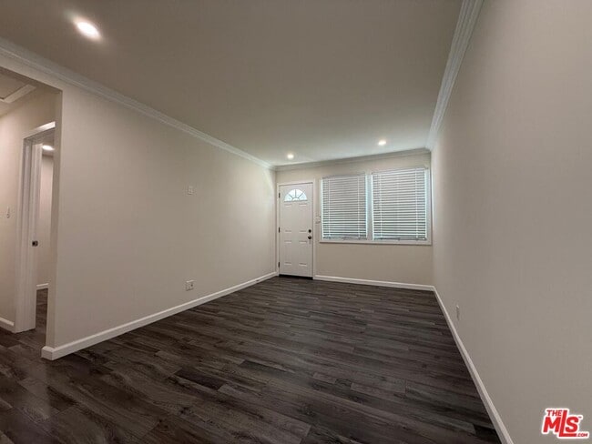 Building Photo - 1669 N Hollywood Way