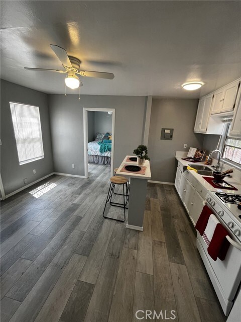 Foto del edificio - 4518 Normandie Ave