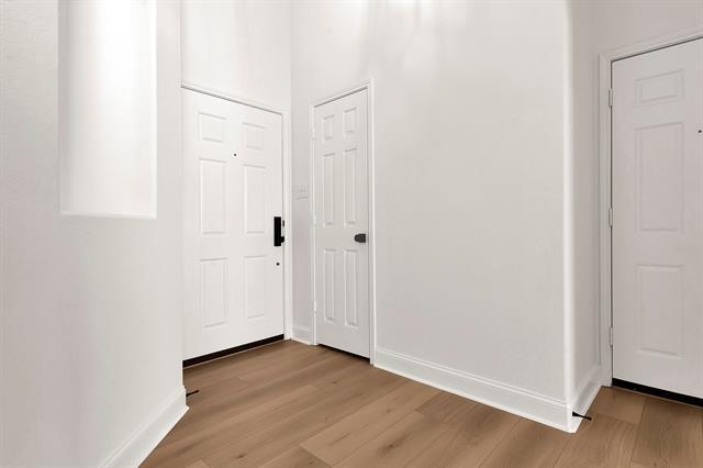 Building Photo - 9509 Log Run Ct