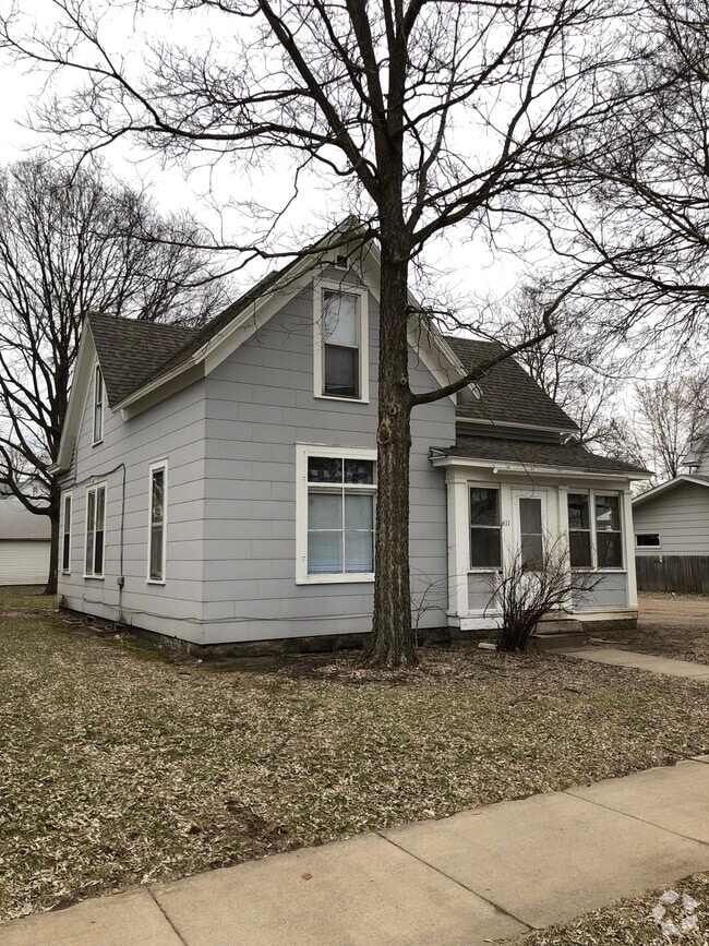 Building Photo - 611 Germania St
