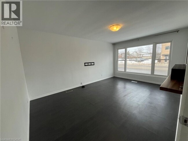 Building Photo - 787 Upper Ottawa St