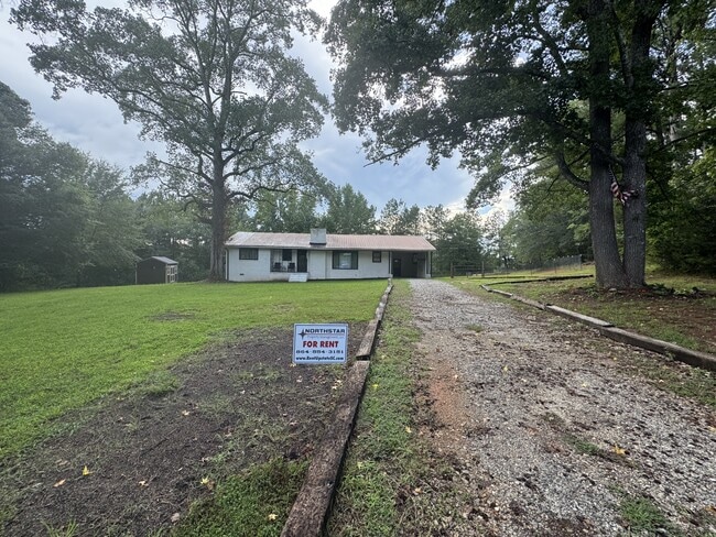Building Photo - 528 Hembree Rd