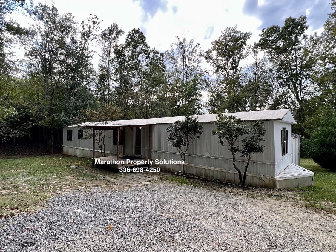 Primary Photo - 2 br, 2 bath House - 5211 Summit Ave 5211