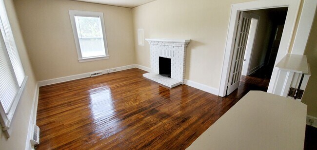 Building Photo - Fantastic 2BR, 1BA Durham Home with a Large Yard