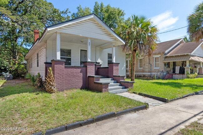 Building Photo - 421 W 18th St