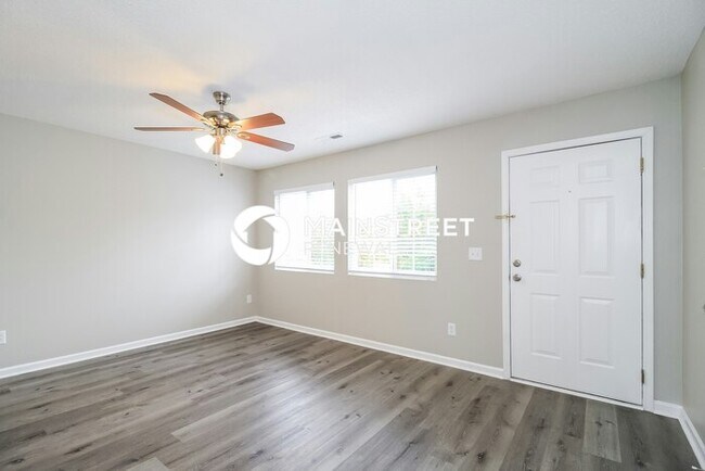 Building Photo - 5 Bedroom Pet-Friendly Home in Browns Summit, NC with Main Street Renewal