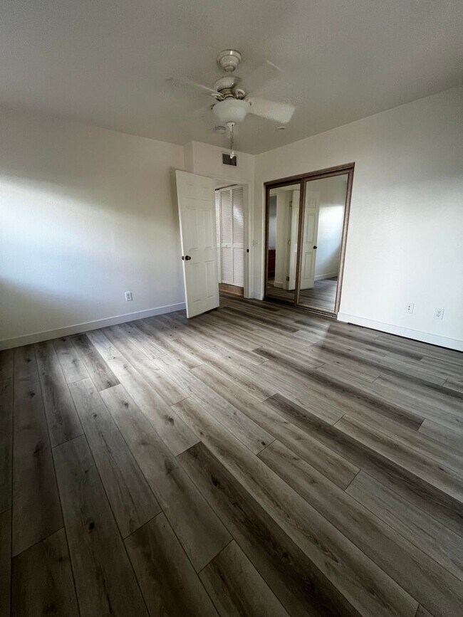 Foto del edificio - 1611 Castillo St