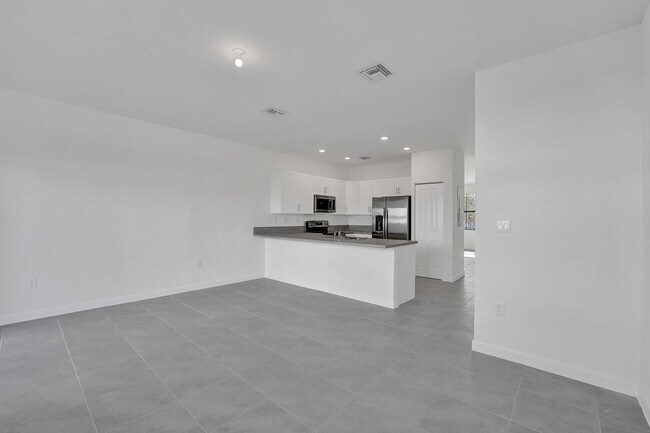 Foto del edificio - 3435 W 112th Ter