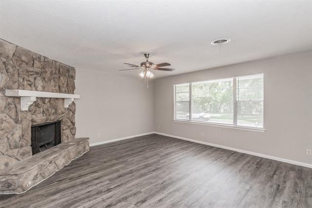 Foto del edificio - 1044 E Five Mile Pkwy