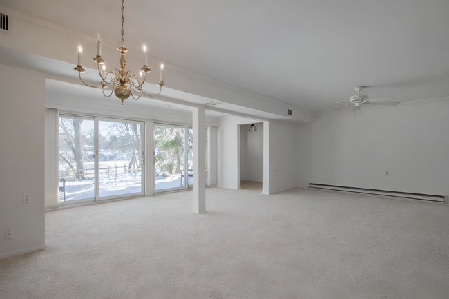 Foto del edificio - 24 Danbury Ct