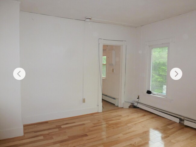 Building Photo - 17 School St