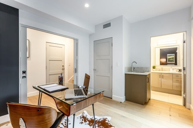 Foto del edificio - Stunning home in Studio City!