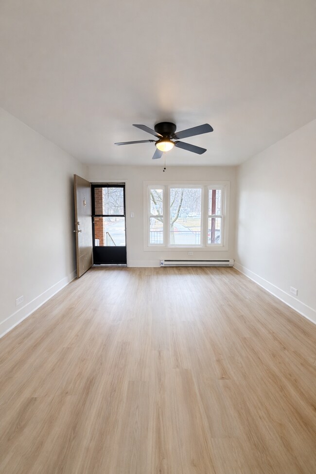 Foto del edificio - 11043 S Longwood Dr