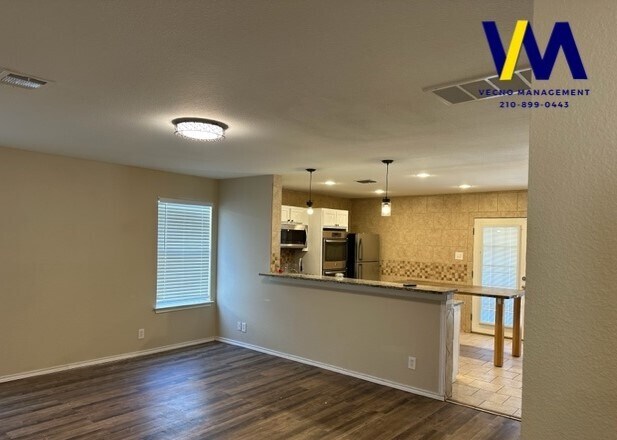 Building Photo - 6826 Freedom Ridge
