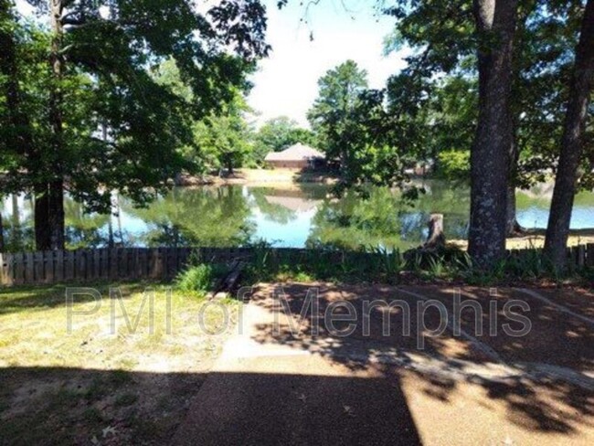 Building Photo - 3067 Woodland Fern Cv