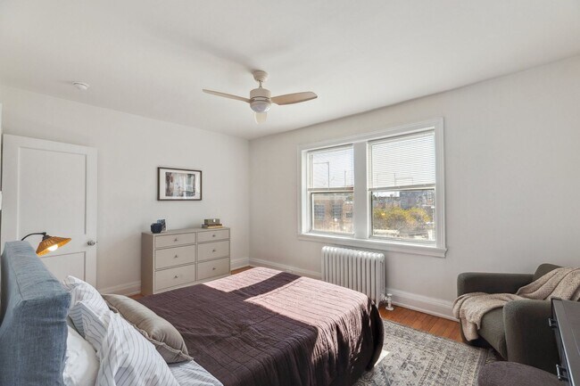 Foto del edificio - 10 Montgomery