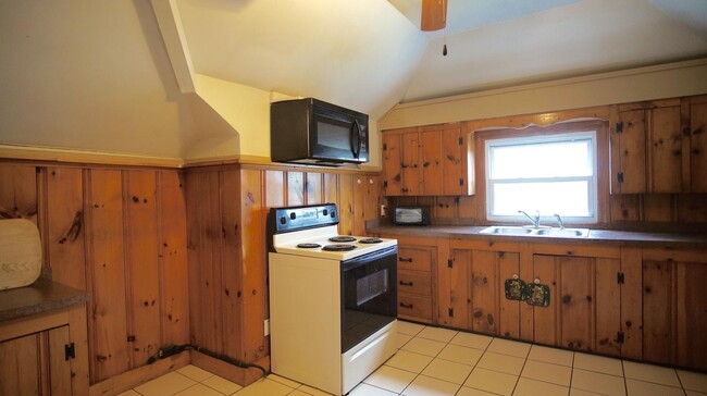 Foto del edificio - 230 Bay View Ave
