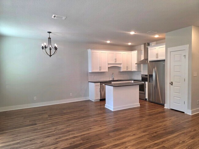 Foto del edificio - Beautiful Townhome in the Heart of Downtown Pensacola