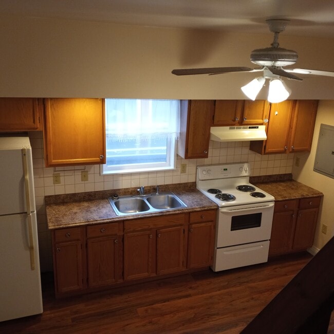 Building Photo - 43 Hawthorne St