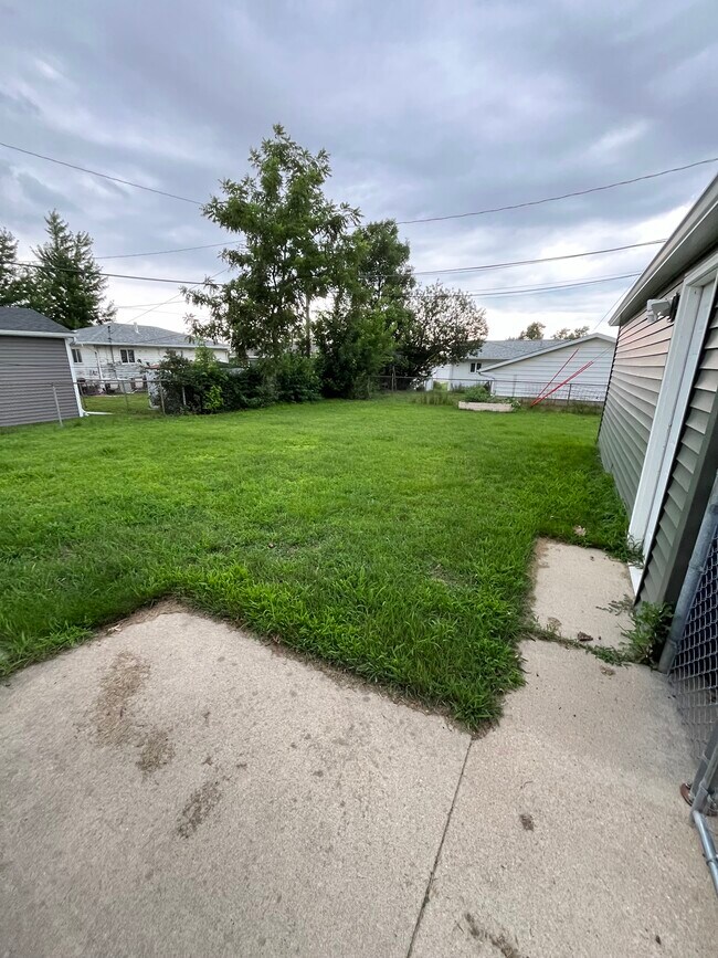 Building Photo - 1148 Clifton St NE