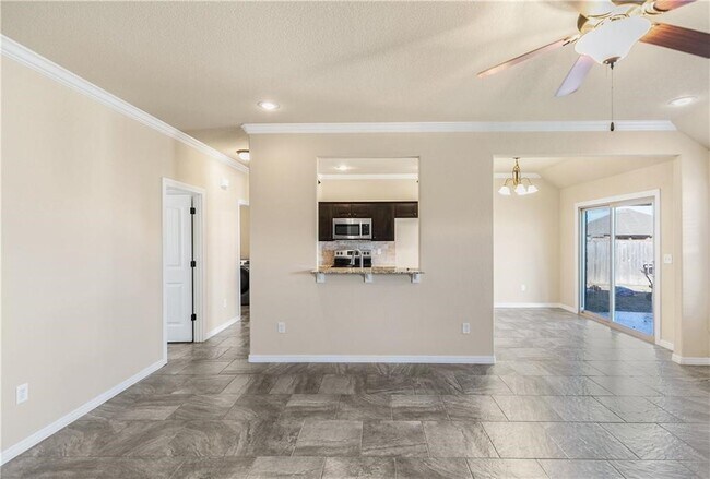 Building Photo - 4602 W Croft Dr