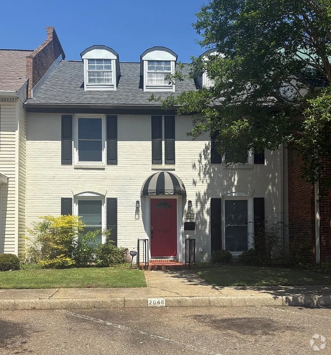 Building Photo - 2048 W Main St