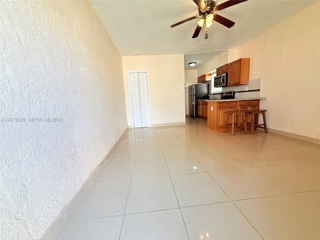 Foto del edificio - 326 NE 6th St
