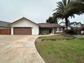 Building Photo - 5418 W Sweet Dr