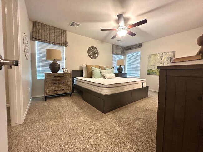 Foto del edificio - 1218 Tierra Verde Loop