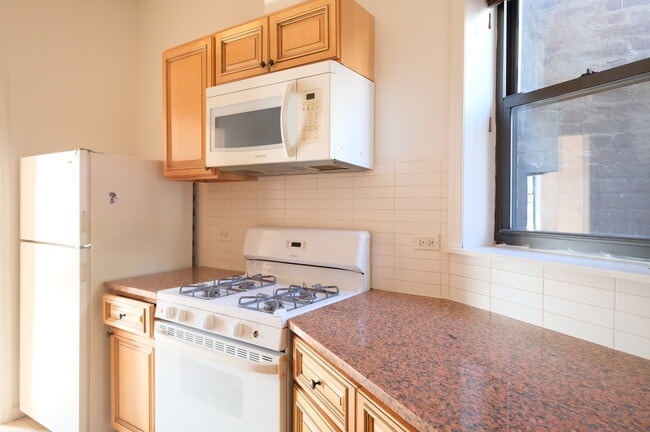 Building Photo - 486 9th Ave