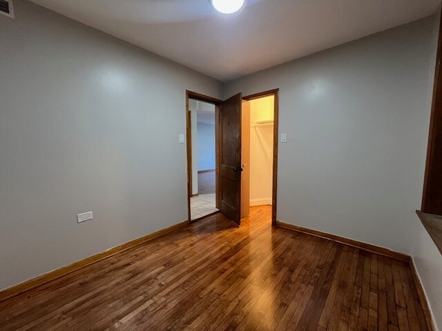 Building Photo - 3905 W Schubert Ave