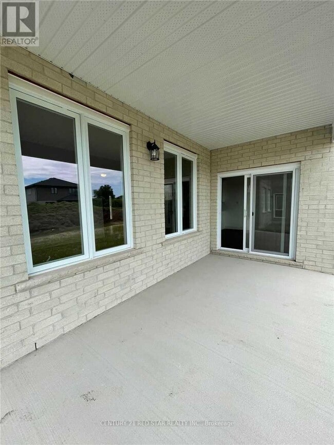 Building Photo - 24 Rosina Ln
