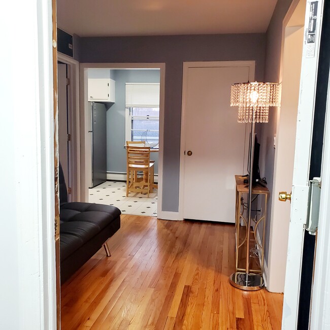 Building Photo - 143 Seaside Ave