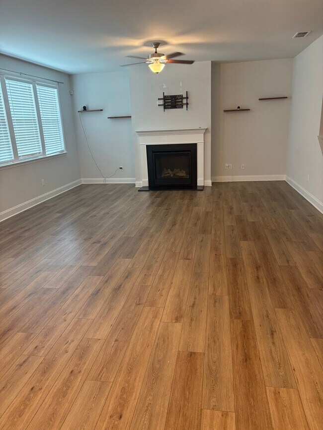 Foto del edificio - 3477 Spruce Wy