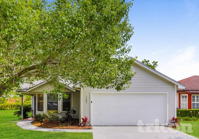 Building Photo - 1689 Ashwood Cir