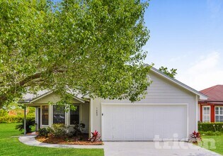 Building Photo - 1689 Ashwood Cir