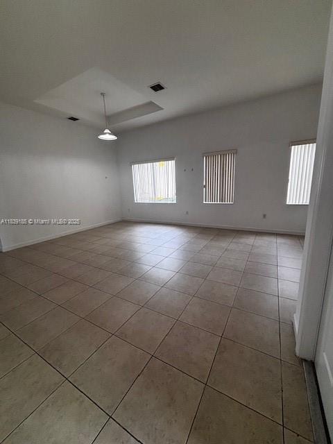 Building Photo - 1464 NE 40th Rd