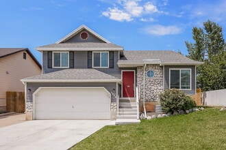 Building Photo - 1805 N 225 W