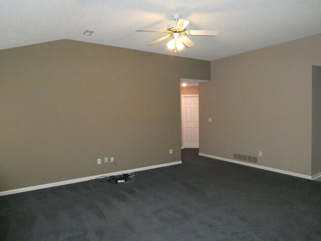 Foto del edificio - 3 Bedroom 2 Bath Home in Seven Oaks Neighborhood