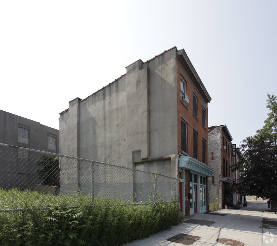 Building Photo - 311 Columbia St