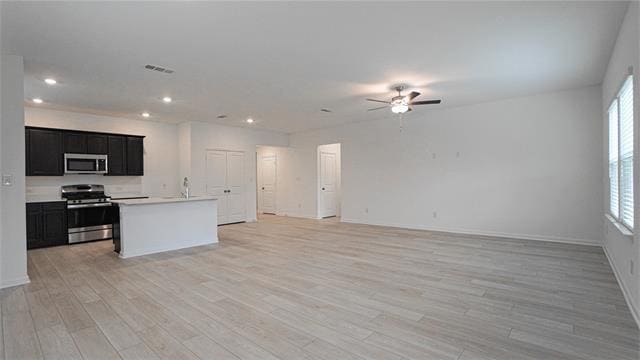 Building Photo - 1719 Arroyo Rd