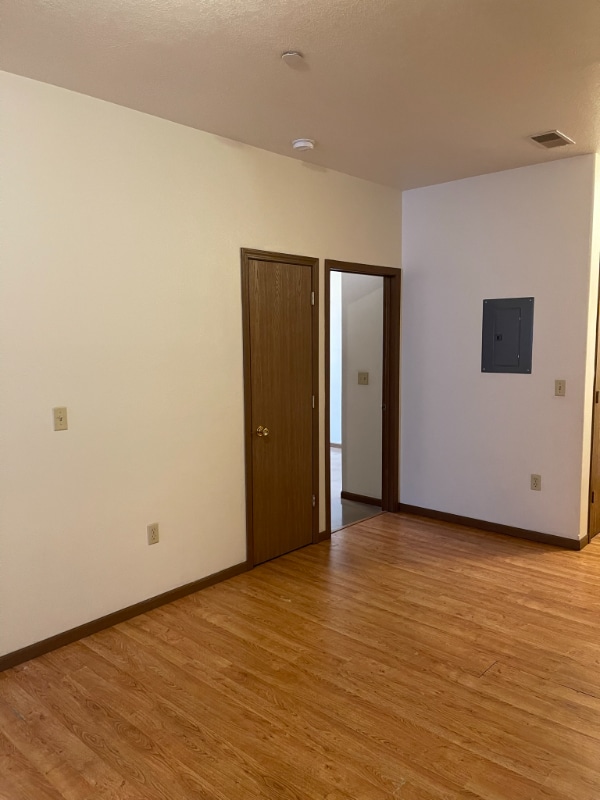 Building Photo - 333 S Gilbert St