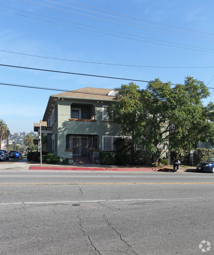 Building Photo - 1730 Hillhurst Ave