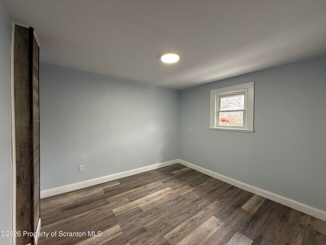 Foto del edificio - 1319 Capouse Ave