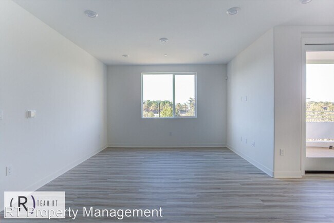 Building Photo - 3 br, 2 bath House - 1406 Meridian St Unit 24
