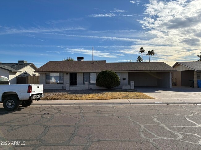 Building Photo - 8819 W Roma Ave