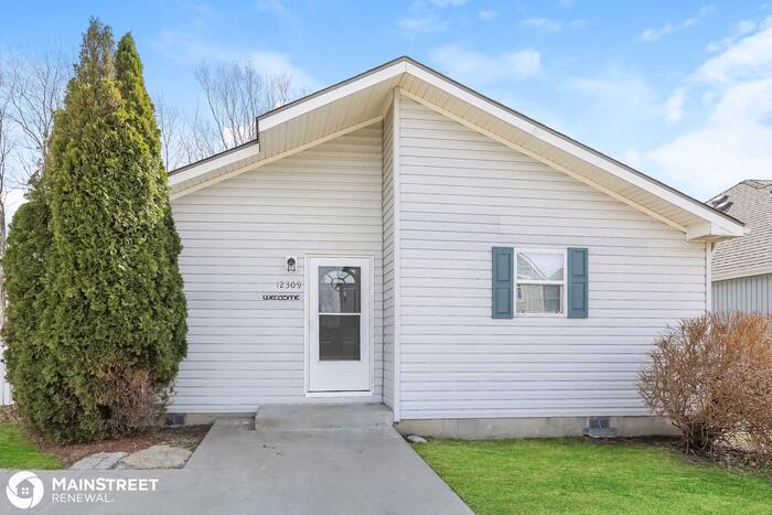 Primary Photo - 12309 N Shannon Ave, Kansas City, MO 64163