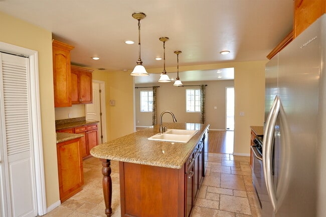 Building Photo - Beautiful North Hollywood 3 Bedroom, 2 Bath Single Family Home  *** Non-Smoking***